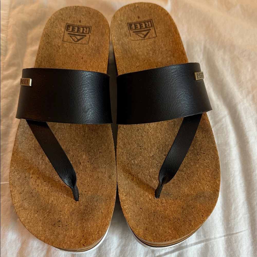 Reef Tan and Black Sandals